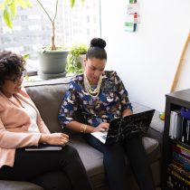 Mitarbeiterempfehlungen im Recruiting erfolgreich umsetzen